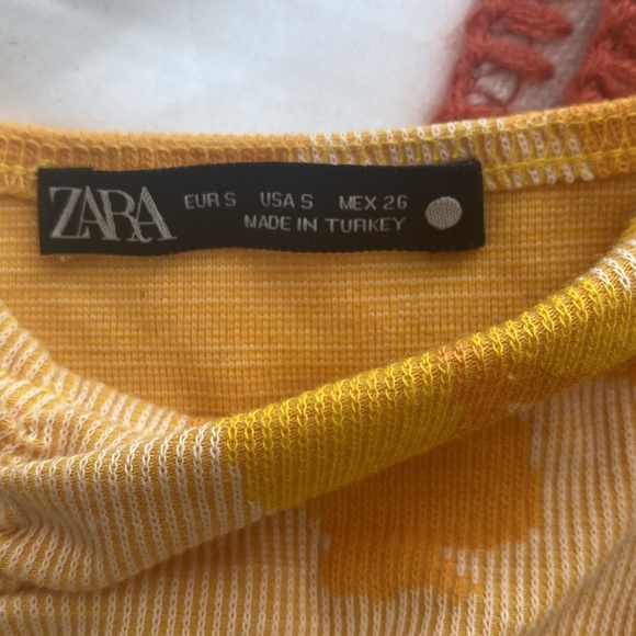 Zara too - Picture 3 of 3